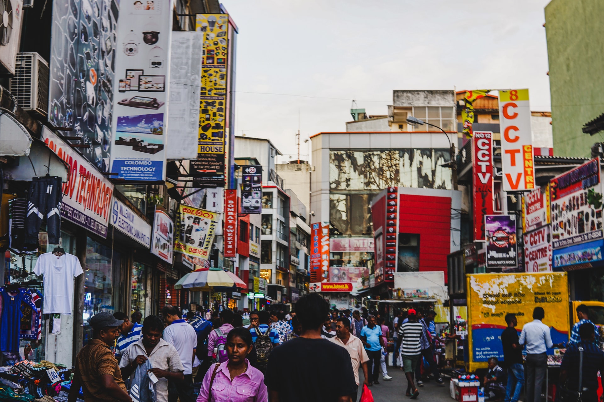 Hustle and Bustle in Colombo - Stay at Colombo